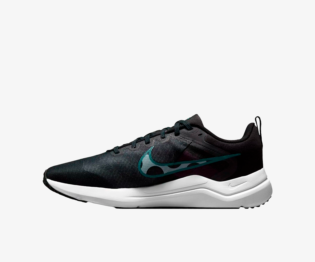 NIKE | DOWNSHIFTER