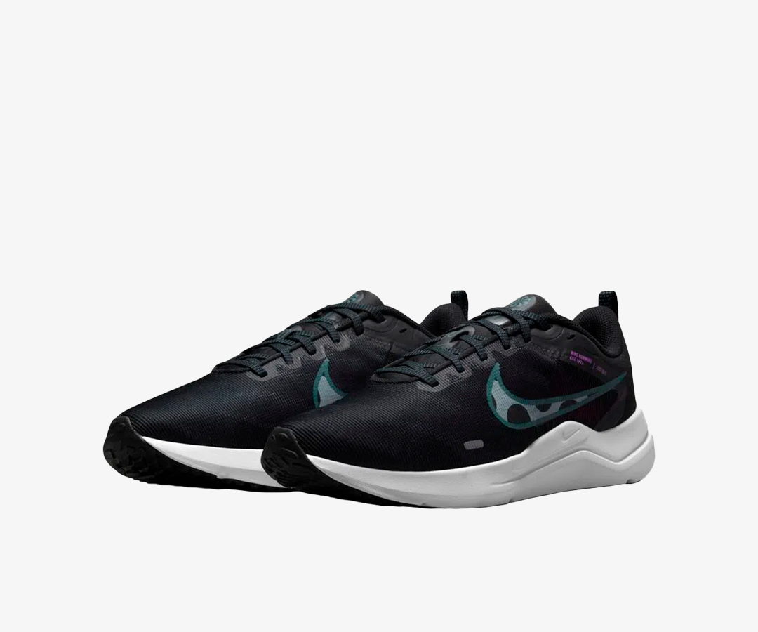 NIKE | DOWNSHIFTER
