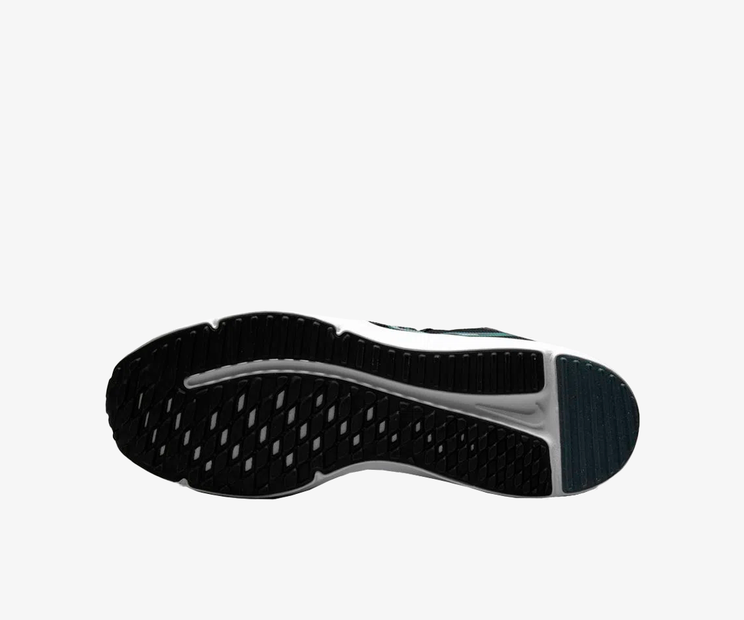 NIKE | DOWNSHIFTER