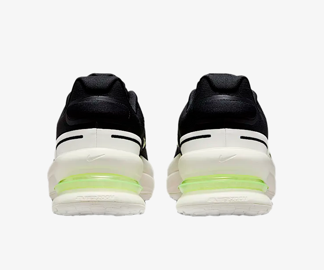 NIKE | AIR ZOOM UPTURN