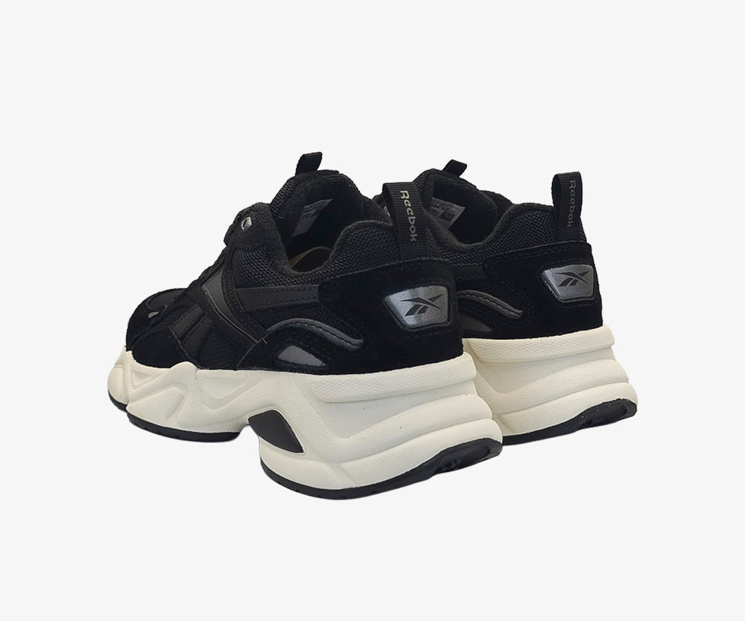 REEBOK | CHARGE RUN