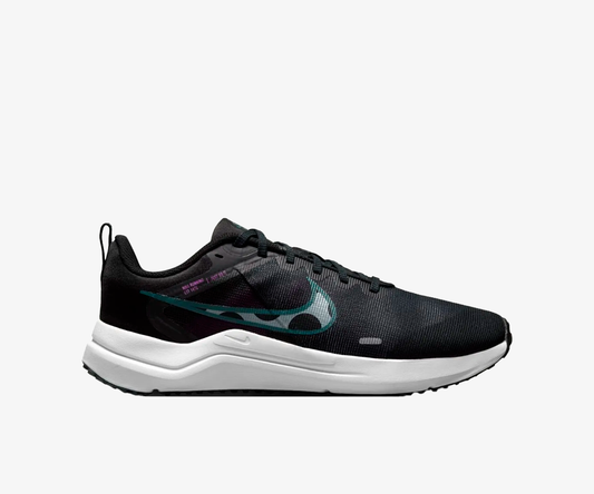 NIKE | DOWNSHIFTER